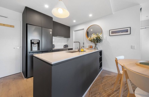 Reid Apartment | cozy 2BR with free parking & wifi