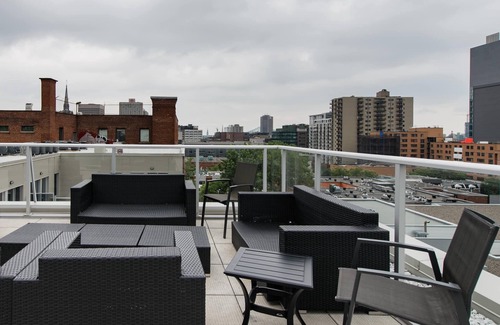 Latin Quarter Condo | Cozy 3 1/2 unit with unbeatable location right in the Quartier des Spectacles.