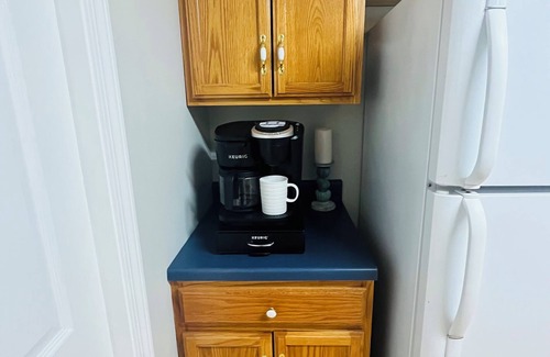 Abingdon Condo | Cozy 3 Bed 2 Bath 2 cot minute from Va Creeper Trail Bristol Speedway Hard Rock