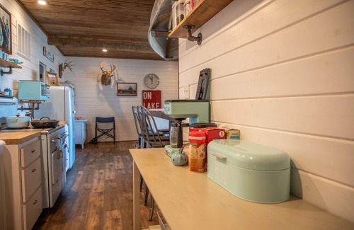 Scranton Cabin | Cozy 3-bedroom cabin on Thompson Bay Scranton, AR
