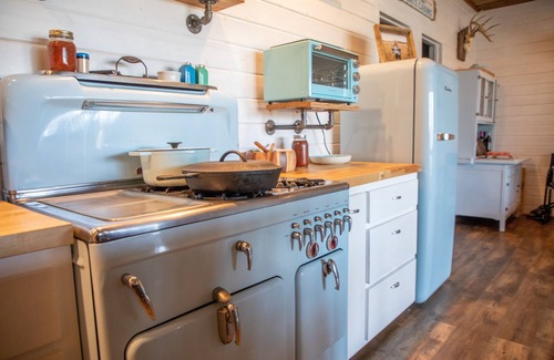 Scranton Cabin | Cozy 3-bedroom cabin on Thompson Bay Scranton, AR