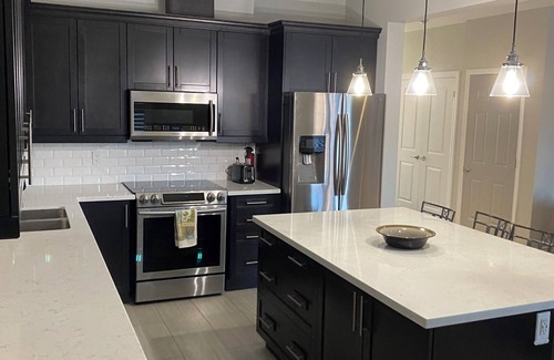 Barrie House | Cozy 3 bedroom home perfect for small gatherings