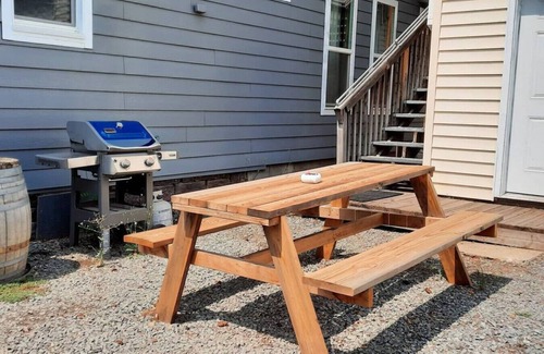 La Grande Condo | Cozy 3 bedroom private apartment near downtown