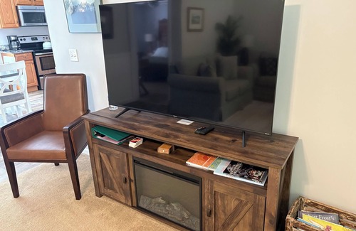 Alton House | Cozy 3-Bedroom Retreat in Alton- 1/2 mile from Lake Winnipesaukee w/WiFi & A/C