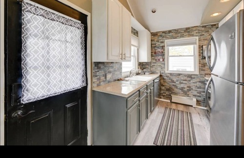 North Babylon House | Cozy 3 BR Near Belmont State Park- 4 min Drive
