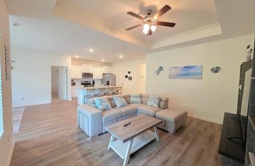 Bessemer House | Cozy 3 Home near BMH