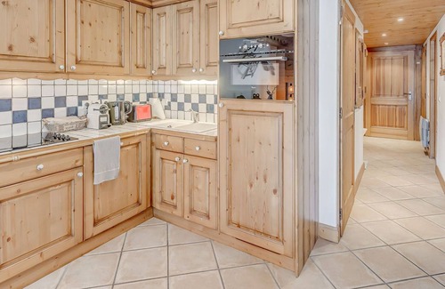 Champagny-en-Vanoise Apartment | Cozy 3-Room Apartment for 6 in Champagny-en-Vanoise with Amenities & Stunning Views