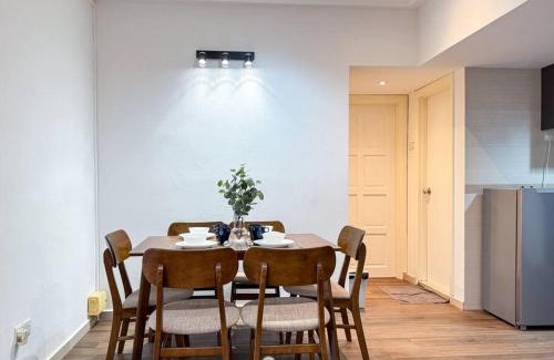 Kuala Lumpur Apartment | Cozy 3B2B 7 Pax - 5 min to KLCC - Free Parking & Wifi