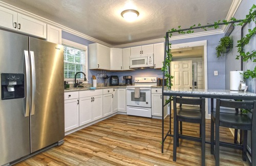 Greensboro House | Cozy 3bdrm 2ba mins from Downtown