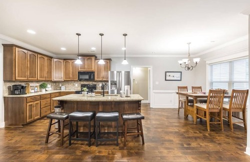 Kathleen House | Cozy 3br/2ba/king bed nice neighborhood Perry Fairground ABF Technical College