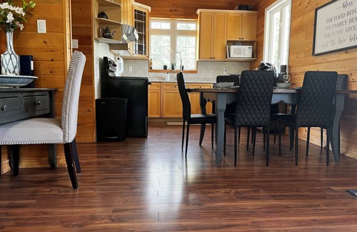 Armour House | Cozy 3BR cottage on 100acres with hiking trails, firepit, woodstove & sauna