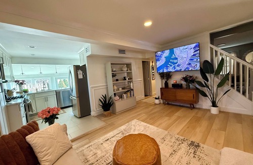 Jefferson Manor Cottage | Cozy 3BR Cottage w/Metro Access minutes to Old Town, Alexandria!