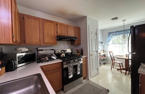 Harrisburg House | Cozy 3BR Family Escape Near Hershey & Harrisburg Sleeps 5 Free Parking