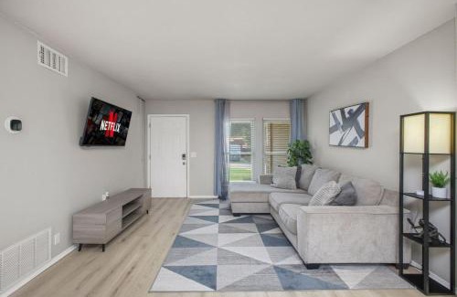 North San Antonio - SAT House | Cozy 3BR Home and Family-Friendly