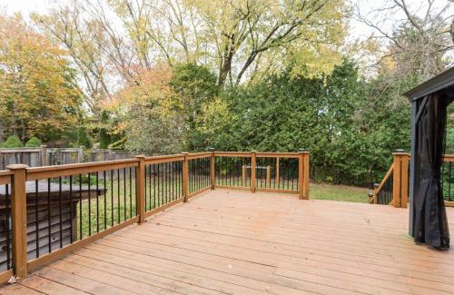 Scarborough House | Cozy 3BR Home with Parking, Backyard and Near Transit