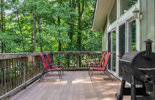 Livingston House | Cozy 3Br Lake Retreat with BBQ & Fire Pit