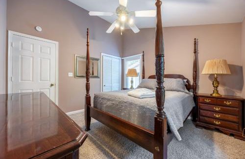 Livingston House | Cozy 3Br Lake Retreat with BBQ & Fire Pit