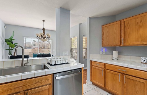 Camelback East House | Cozy 3BR Townhome w/Pool Access | Near Biltmore
