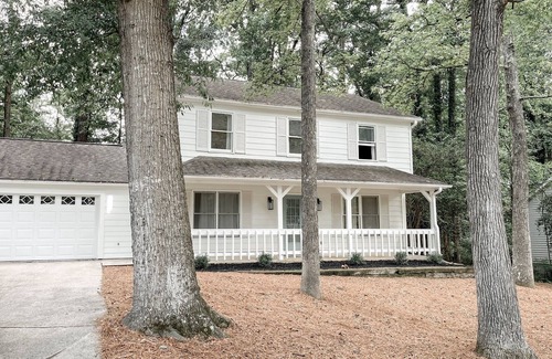 Peachtree City House | Cozy 4-bedroom house in beautiful Peachtree City with WiFi, AC.