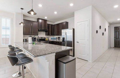 Austin House | Cozy 4BR House Close to Cota DT w Fast Wifi