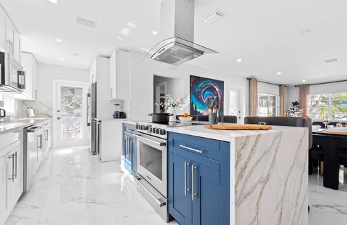 Harbor Beach Villa | Cozy 4BR Pool Villa | Near The Beach | w/Arcades