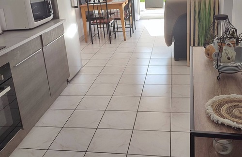 Saint-Hippolyte Apartment | Cozy 55m2 T3 apartment with 50m2 courtyard