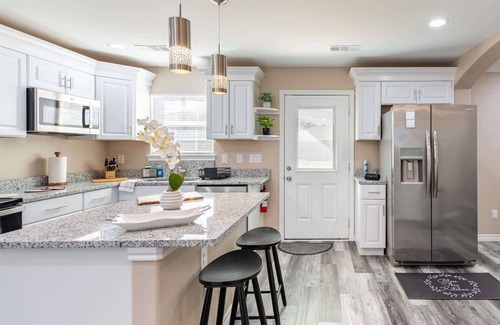 Waxahachie House | Cozy 5BR Getaway | BBQ, Games & Near Attractions