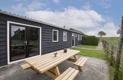 Gelderswoude Apartment | Cozy 6-person apartment on a farm