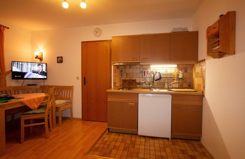 Weissbach an der Alpenstrasse Apartment | Cozy apartment with south-facing balcony