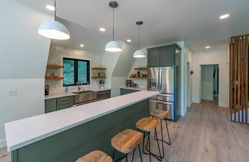 Vilas Cabin | Cozy A-Frame Cabin - In-Deck Hot Tub - near Boone