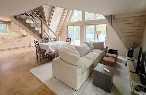 Georgian Bay Cottage | Cozy A-Frame on the bay
