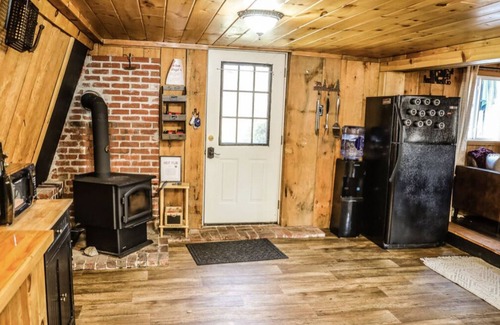 Kimball Lake Shores Cabin | Cozy A-frame with private hot tub & water access⛷🔥