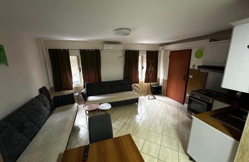 Golem Apartment | Cozy & Accessible Home, Just Like Yours!