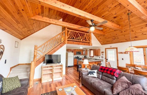 Inlet Cabin | Cozy Adirondack Mountain Cabin- Inlet, NY - Sleeps 9!
