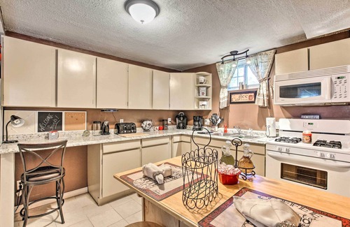 Agawam Apartment | Cozy Agawam Studio w/Yard: 2 Miles to Six Flags!
