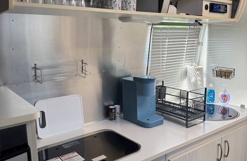 Shoreline Park House | Cozy Airstream in Beautiful Bay St. Louis with WiFi, AC