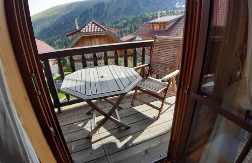 Falkert Ski Chalet | Cozy alpine hut at 1900m on the Heidi-Alm and in winter on the slopes