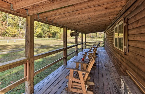 St George Cottage | Cozy Anchors Away Cabin Hideaway w/Fire Pit!