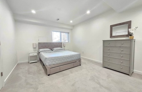 High Point House | Cozy and Bright 2-Bedroom Haven