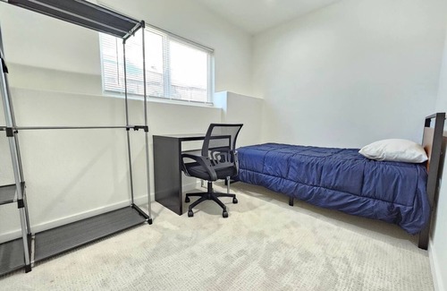 High Point House | Cozy and Bright 2-Bedroom Haven
