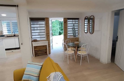 Fontaine de Moutte Apartment | Cozy and charming apartment in Fort-de-France with WiFi, AC