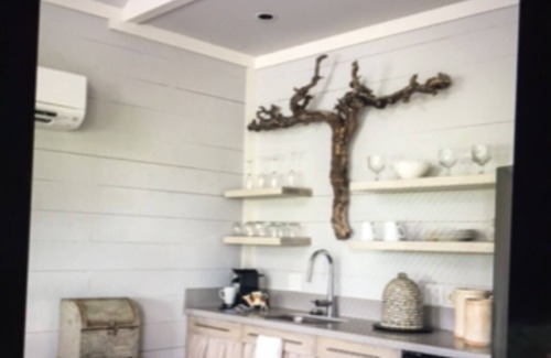 Burton House | Cozy and comfortable one bedroom with kitchen and with pasture view.