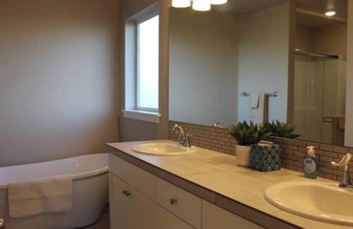 Hermiston House | Cozy and convenient