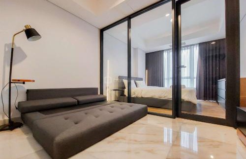 Pinang Apartment | Cozy and Elegant 1BR The Smith Alam Sutera Apartment By Travelio