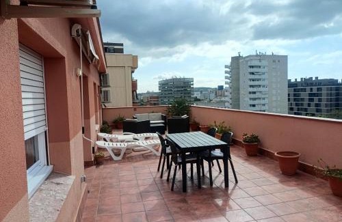L'Hospitalet de Llobregat Apartment | Cozy and sunny penthouse Fira BCN