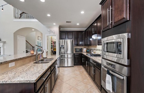 Pflugerville House | Cozy and Fun Luxury Family Home!