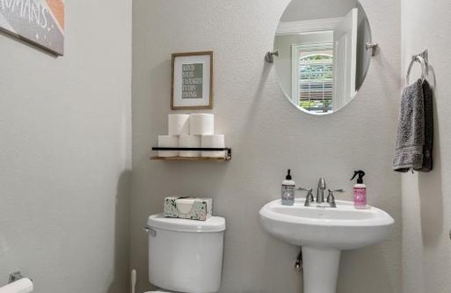 Pflugerville House | Cozy and Fun Luxury Family Home!