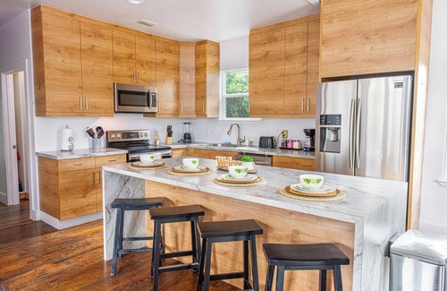 Eastside Promise Neighborhood House | Cozy and Gorgeous 2BR/1BA Near Amazing Downtown