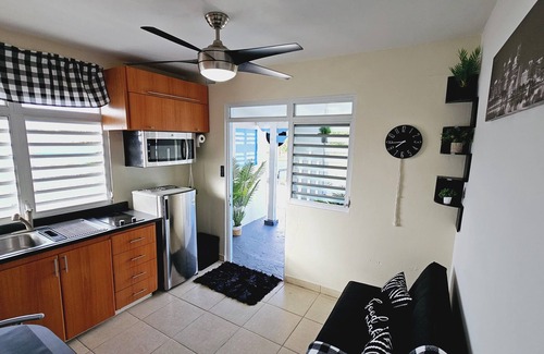 Puerto Nuevo Apartment | Cozy and Modern Apartment Black & White with Jacuzzi on Terrace