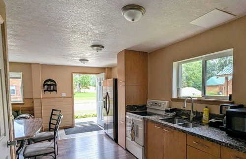 McBride Cabin | Cozy and Relaxing Getaway Cabins 17
